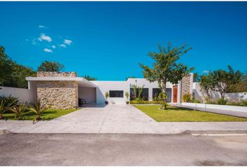 Casa en  Pueblo Cholul, Mérida, Yucatán