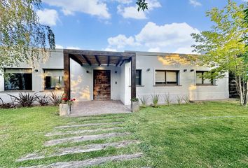 Casa en  Luján De Cuyo, Mendoza