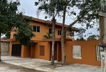 Casa en  Calle Álamo, Puerto Aventuras, Localidad De Apoyo, Puerto Aventuras, Solidaridad, Quintana Roo, 77733, Mex