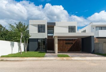 Casa en condominio en  Avenida La Rejoyada, Mérida, Yucatán, 97307, Mex