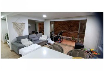 Apartamento en  Loma De Los Bernal, Medellín