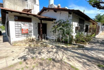 Casa en  Villa Sarmiento, Partido De Morón