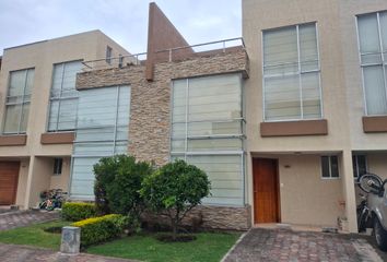 Casa en  Tumbaco, Quito