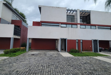 Casa en condominio en  Calle Loma Olivos, Lomas De San Agustín, Tlajomulco De Zúñiga, Jalisco, 45650, Mex