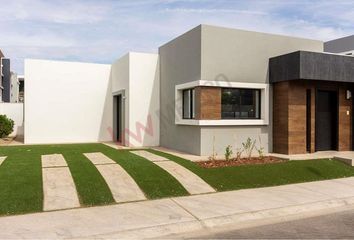 Casa en  Plutarco Elías Calles, Mexicali