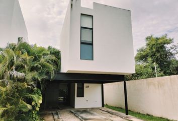 Casa en condominio en  Calle Mangos, Mérida, Yucatán, 97302, Mex