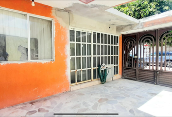 Casa en  Calle Amado Nervo 38-46, Los Molinos, Santiago De Querétaro, Querétaro, 76156, Mex