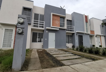 Casa en condominio en  Carretera Entronque Tesistán-entronque Malpaso, Puerta Del Llano, Zapopan, Jalisco, 45200, Mex