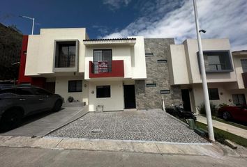 Casa en condominio en  Calle Sol, Las Terrazas, San Pedro Tlaquepaque, Jalisco, 45599, Mex