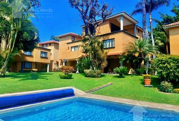 Casa en  Calle De La Luz, Chapultepec, Cuernavaca, Morelos, 62450, Mex