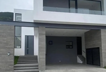 Casa en  Calle Cabo Blanco, Los Cristales, Monterrey, Nuevo León, 64985, Mex