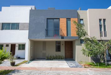 Casa en condominio en  Avenida Paseo Del Anochecer, Zapopan, Jalisco, 45019, Mex