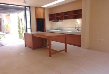 Casa en  810 812 814, Calle 67, Centro, Mérida, Yucatán, 97000, Mex