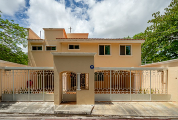 Casa en  Avenida Felipe Carrillo Puerto 6 86-92, Díaz Ordaz, Mérida, Yucatán, 97136, Mex