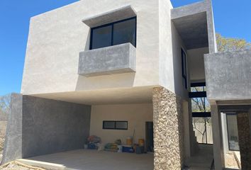 Casa en condominio en  Pueblo Cholul, Mérida, Yucatán