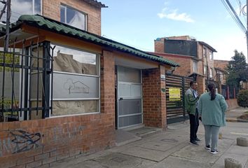 Casa en  Lombardía/comuneros, Bogotá