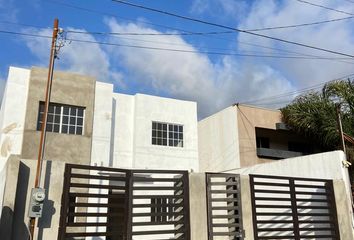 Casa en  Calle Fresno, Praderas Del Ciprés, Ensenada, Baja California, 22785, Mex