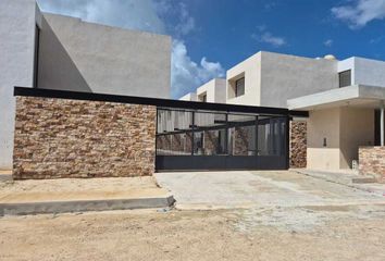 Casa en condominio en  Calle 20, Chuburna De Hidalgo, Mérida, Yucatán, 97205, Mex