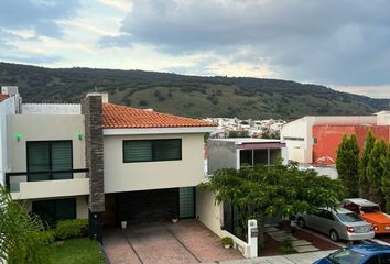 Casa en condominio en  Calle Peña De Tapalpa, Bosques De Santa Anita, Fraccionamiento Bosques Santa Anita, Tlajomulco De Zúñiga, Jalisco, 45645, Mex