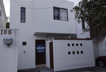 Casa en  Calle Praderas De La Silla 4074-4114, Praderas De La Silla, Guadalupe, Nuevo León, 67210, Mex