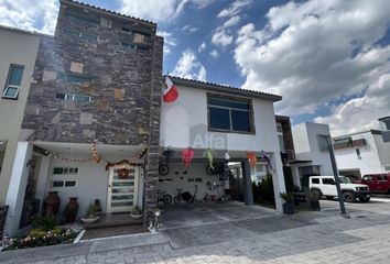 Casa en  Lázaro Cárdenas, Metepec