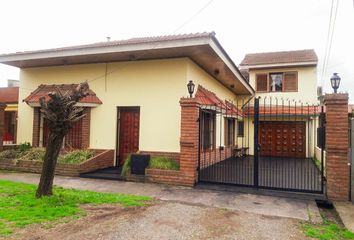 Casa en  Monte Grande, Esteban Echeverría