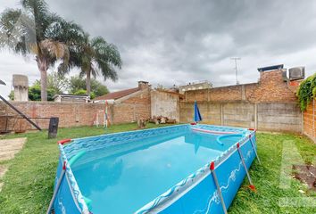 Casa en  Villa Elvira, Partido De La Plata