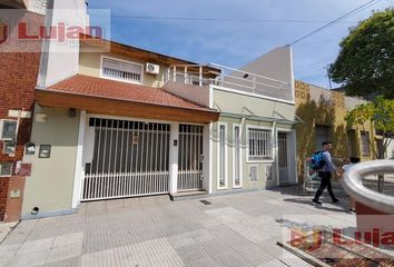 Casa en  Mataderos, Capital Federal