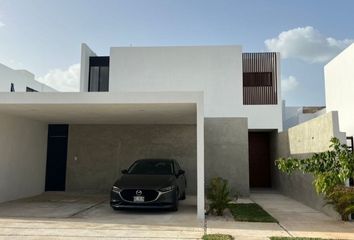 Casa en  Calle Tamarindo, Conkal, Yucatán, 97346, Mex