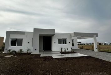 Casa en  Los Juncos, Partido De Luján