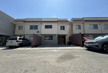 Casa en  Calle Florencia, Bosques De Las Araucarias, Tijuana, Baja California, 22425, Mex