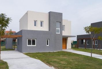 Casa en  Puertos Del Lago, Partido De Escobar