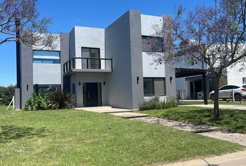 Casa en  Puertos Del Lago, Partido De Escobar