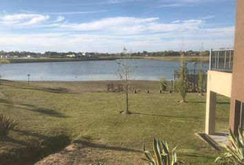 Terrenos en  Los Juncos, Partido De Luján