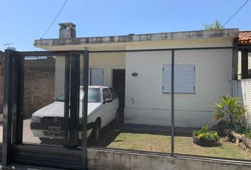 Casa en  Adrogué, Partido De Almirante Brown