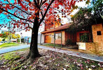 Casa en  Adrogué, Partido De Almirante Brown