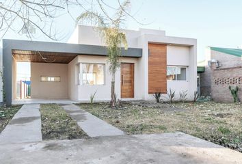 Casa en  Puerto Roldán, Roldán