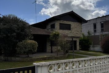 Casa en  Villa Elisa, Partido De La Plata