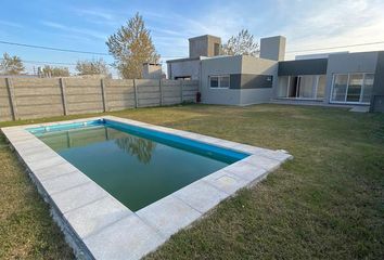 Casa en  Puerto Roldán, Roldán