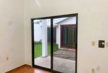 Casa en  Fraccionamiento Las Fincas, Jiutepec, Morelos