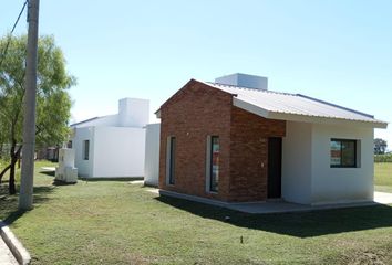 Casa en  Colonia Caroya, Córdoba