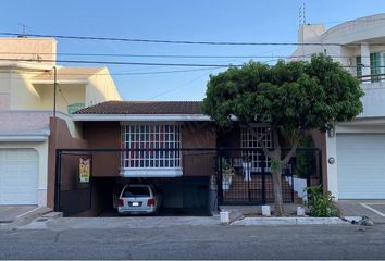 Casa en  Fraccionamiento Las Quintas, Culiacán