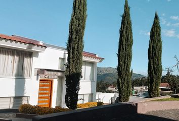 Casa en  Cumbayá, Quito