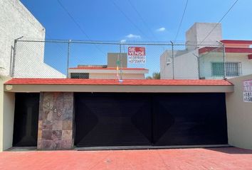 Casa en  Avenida Pablo Neruda 1210, Villa Universitaria, Zapopan, Jalisco, 45110, Mex