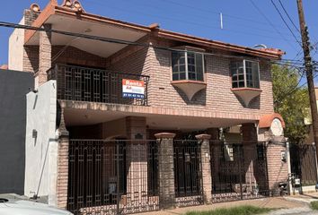 Casa en  Calle Francisco I. Madero 111-115, Centro De Apodaca, Apodaca, Nuevo León, 66600, Mex