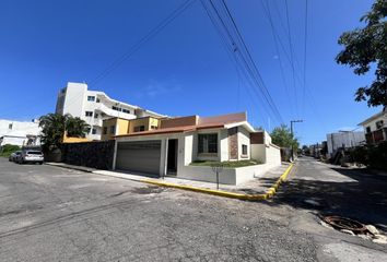 Casa en  Calle De Las Colonias, Graciano Sánchez Romo, Boca Del Río, Veracruz De Ignacio De La Llave, 94293, Mex