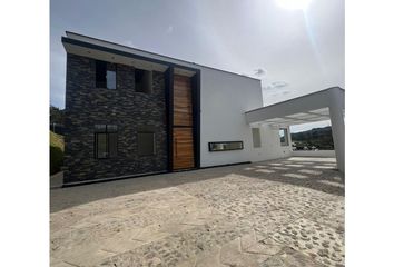 Casa en  San Vicente, Antioquia