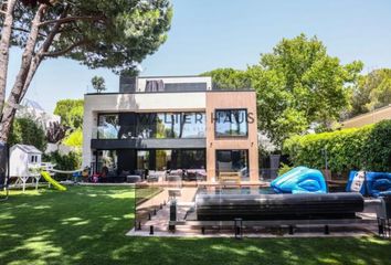 Chalet en  Pozuelo De Alarcón, Madrid Provincia