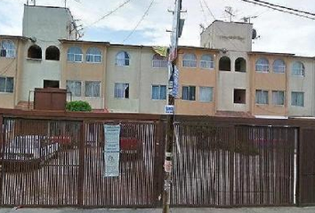 Departamento en  Calle De La Laguna De Mayrán 219-219, Agua Azul, Ciudad Nezahualcóyotl, Nezahualcóyotl, México, 57500, Mex