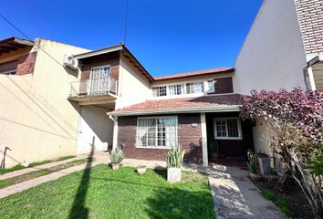 Casa en  Villa De Mayo, Partido De Malvinas Argentinas